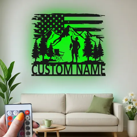 Vista alternativa de Cartel de metal LED personalizado de pesca | Arte mural patriótico de angler | Decoración de cabaña y casa de campo con nombre personalizado | Regalo para pescador