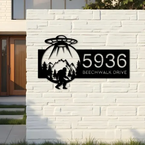 Vista alternativa de Custom Metal Alien UFO bigfoot sasquatch Metal Address Sign, House number, Outdoor Number Signage, Yard Sign Address Plate