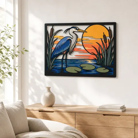 Vue alternative de Grand Héron Bleu dans l'Étang au Coucher du Soleil avec Joncs Décoration Murale en Métal Colorée