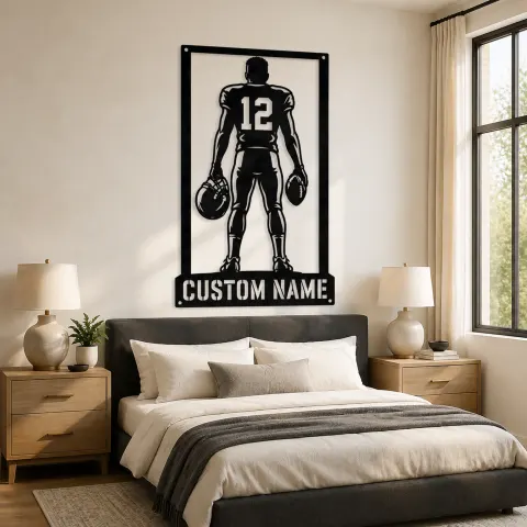 Vue alternative de Décoration murale en métal personnalisée avec joueur de football numéro 12 vu de dos