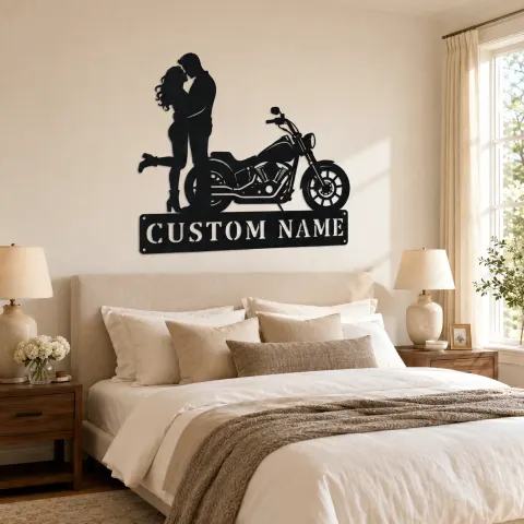 Vue alternative de Décoration murale en métal personnalisée Couple de Motards Cruiser avec Talon Levé