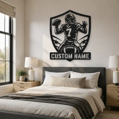 Vue alternative de Décoration murale en métal personnalisée avec bouclier de quarterback numéro 7