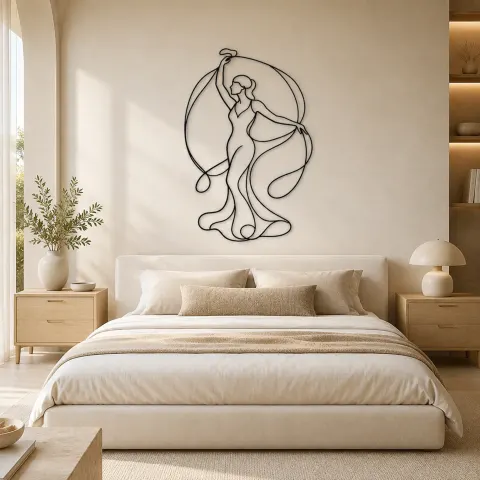 Vue alternative de Femme avec ruban en soie | Décoration murale en métal