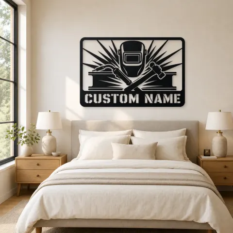Vue alternative de Décoration murale en métal personnalisée de soudeur avec torche et marteau