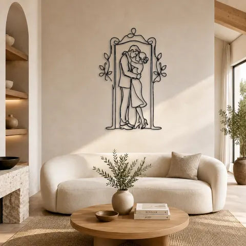 Décoration murale en métal "Couple en Étreinte à la Porte" | Décor romantique