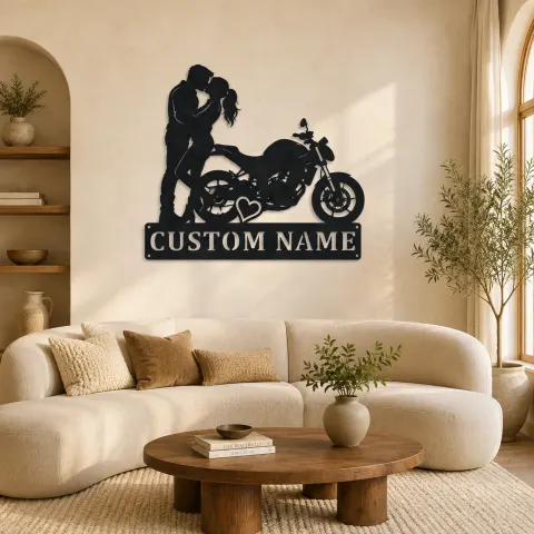 Décoration murale en métal personnalisée Couple S'Embrassant avec Moto et Cœur