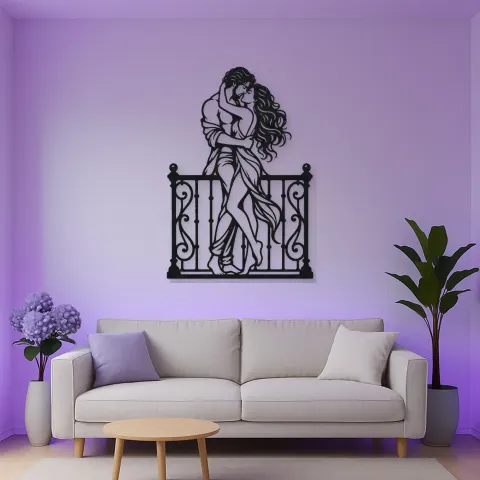 Vue alternative de Balcony Embrace Metal Wall Art | Romantic Couple Decor
