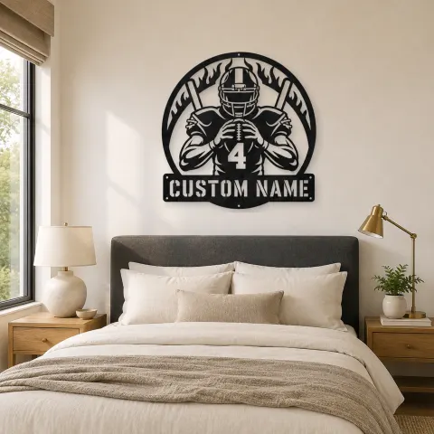Vue alternative de Décoration murale en métal personnalisée avec joueur de football numéro 4 et flammes