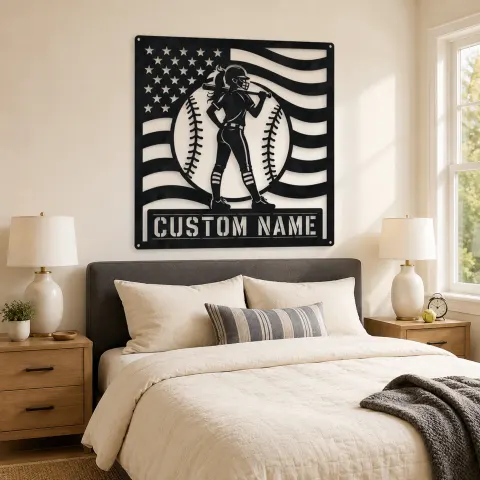 Vue alternative de Décoration murale en métal personnalisée de joueuse de softball avec batte sur l'épaule