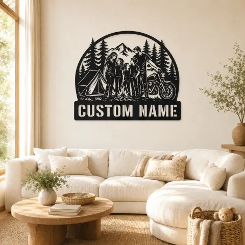 Décoration murale en métal personnalisée pour une famille de cinq en camping avec moto