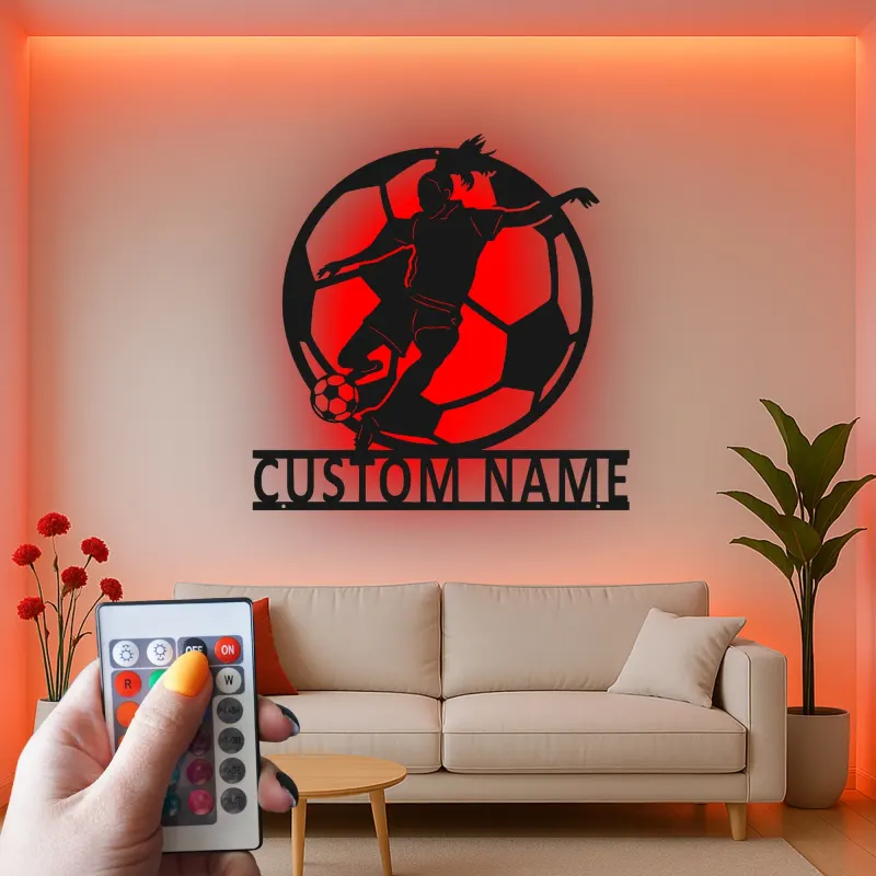 Arte mural LED de metal de jugadora de fútbol femenina personalizada | Cartel de nombre de atleta personalizado | Regalo de decoración para habitación de chicas | Luz de silueta de fútbol