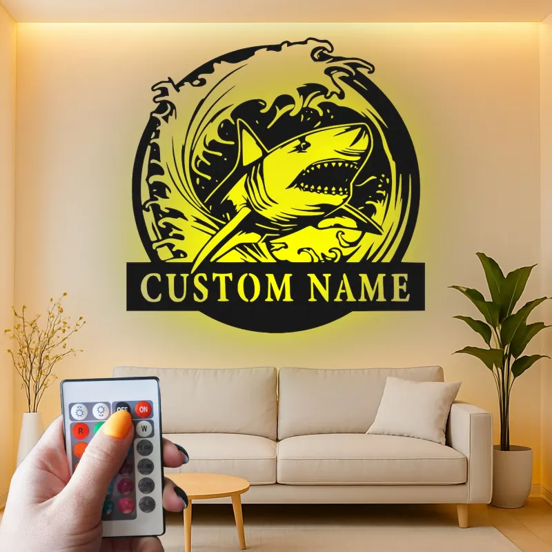 Arte da parete in metallo con squalo bianco | Insegna LED personalizzata per ufficio e taverna | Decorazione su misura con onda oceanica | Regalo marino e nautico