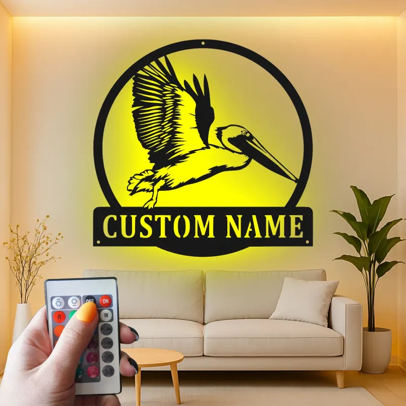 Insegna in metallo personalizzata con pellicano | Decorazione murale LED | Arredo nautico per la casa al mare | Regalo per casa sulla costa