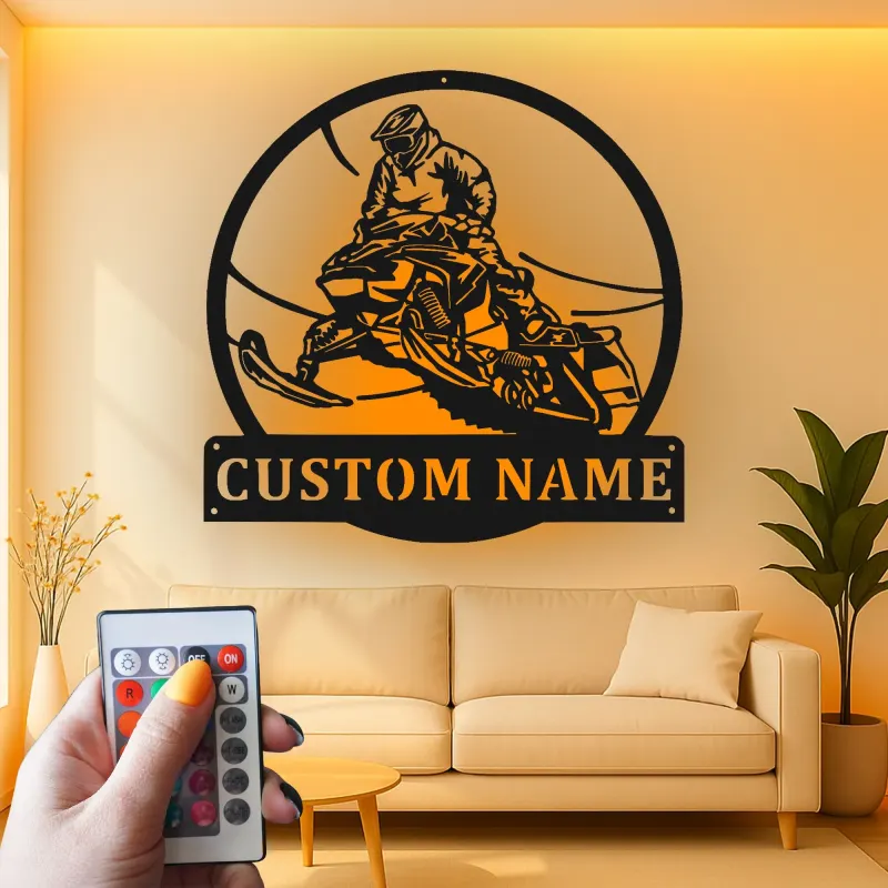 Insegna in metallo per pilota di motoslitta personalizzata | Arte murale LED | Regalo per sport invernali per garage e man cave