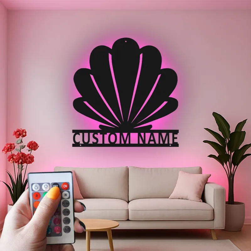 Art Murale en Métal Coquille Saint-Jacques | Décor Personnalisé Maison de Plage | Panneau de Nom Nautique Personnalisé avec LED
