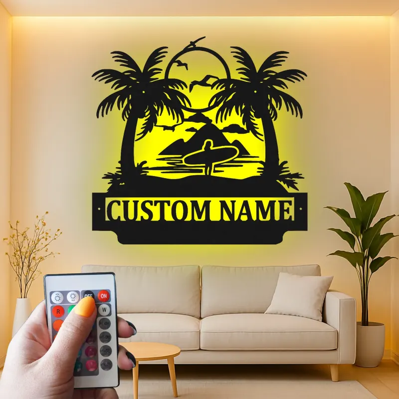 Insegna in Metallo Personalizzata per Surfer con LED | Plaque con Nome per Casa al Mare | Arte Murale con Onde Oceaniche e Palme Tropicali