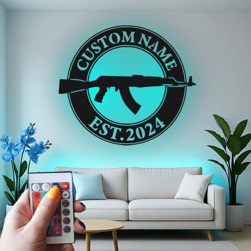 Insegna in metallo personalizzata con pistola e LED | Arte da parete personalizzata per armi da fuoco | Arredo per poligono e man cave | Regalo per appassionati di armi