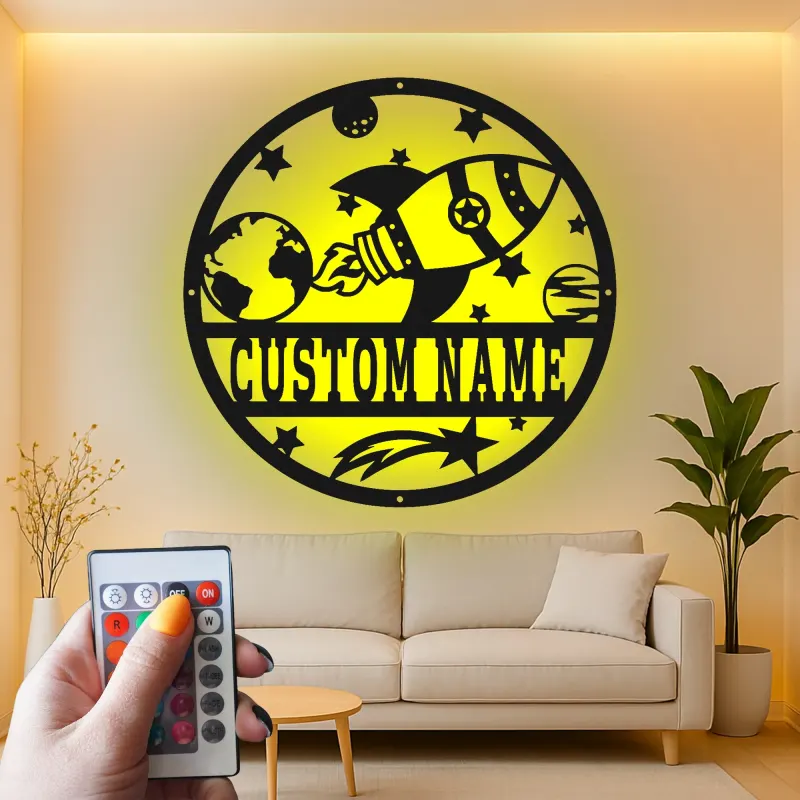 Panneau Personnalisé de Fusée Spatiale | Art Murale en Métal avec Nom Personnalisé | Décor Rétroéclairé Espace pour Chambre d'Enfant | Cadeau de Nurserie Astronaute