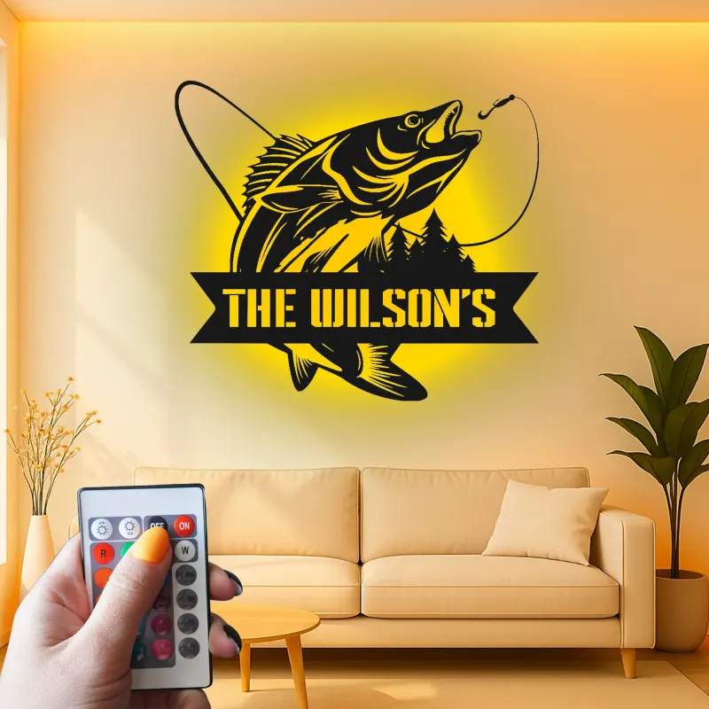 Insegna da pesca personalizzata con LED | Arte murale in metallo con pesce su misura | Arredo per casa al lago e baita | Regalo per pescatore con cognome di famiglia