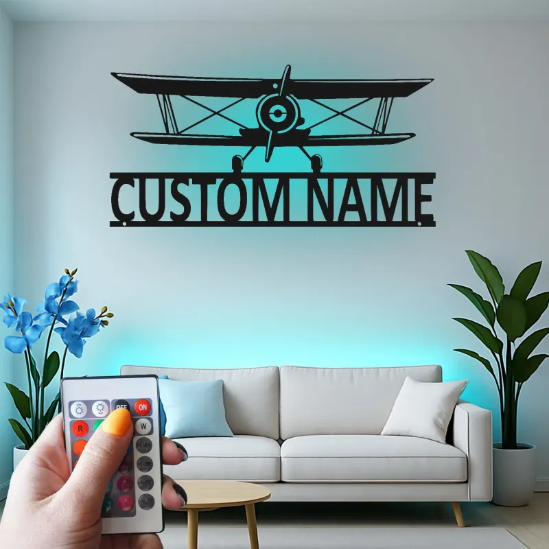 Personalisierte Biplan LED Licht Metall-Wandkunst – Geschenk für Piloten, Hangar oder Büro Dekor