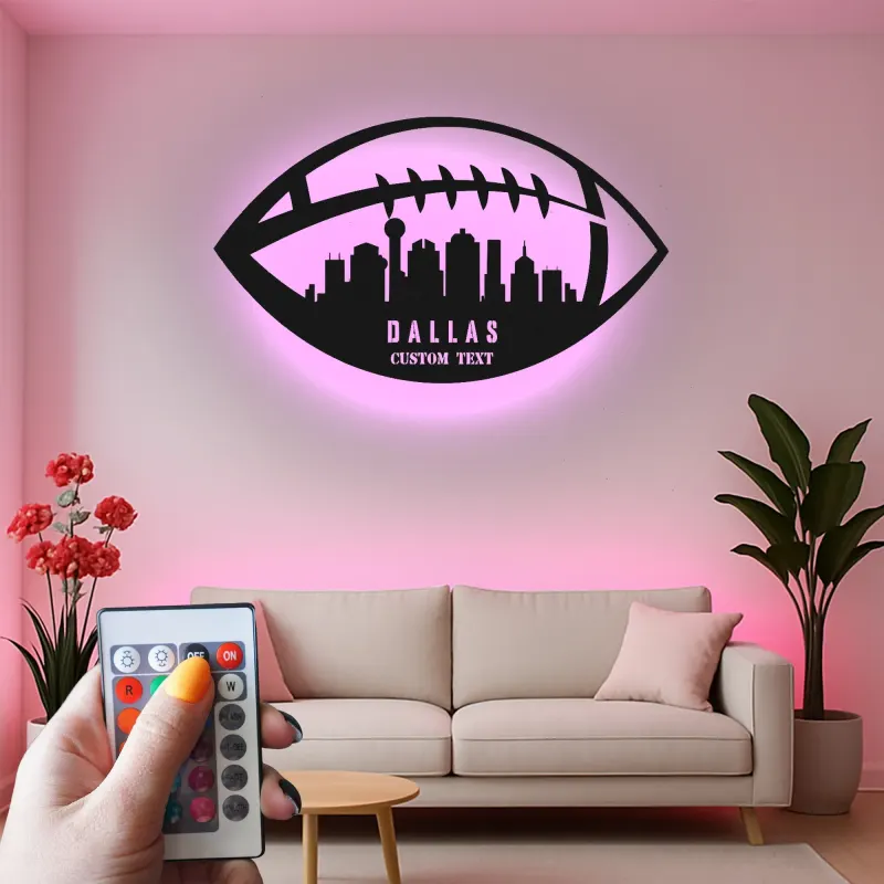 Plaque LED skyline football personnalisée | Décoration murale en métal de ville personnalisée | Décor salle de jeux et cadeau pour fan de sport | Lumière pour espace masculin