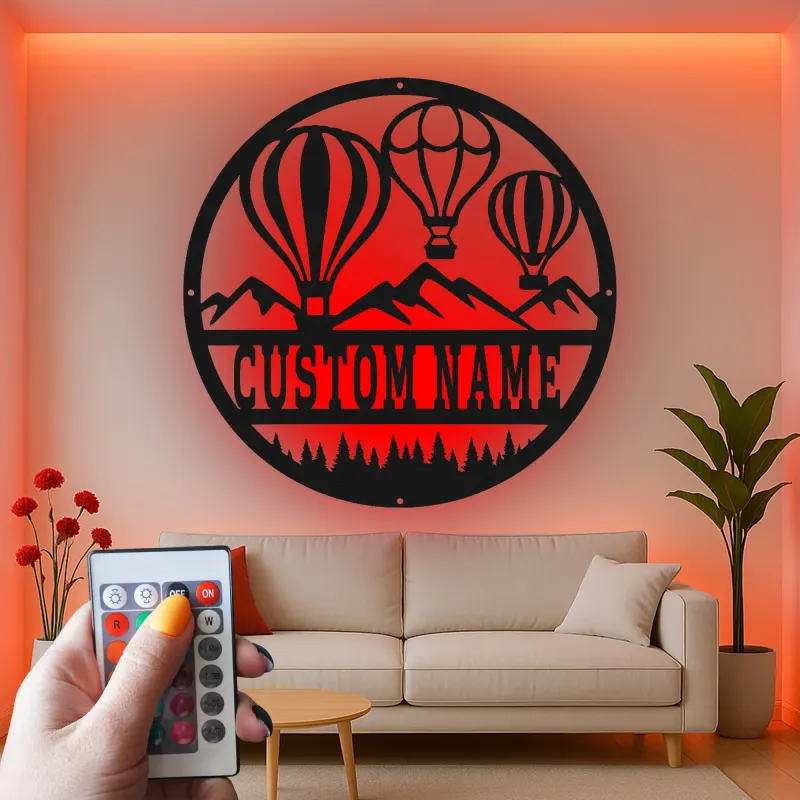 Personalisierte Heißluftballon-Schild | Individuelle Berg-Metall-Wandkunst | Kinderzimmer- und Wohnzimmer-Dekoration mit LED-Lichtern | Geschenk für Abenteuerlustige