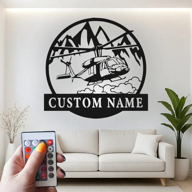 Arte murale in metallo con elicottero personalizzato | Decorazione aeronautica con luce LED | Insegna con nome per pilota | Regalo per aeromobile militare