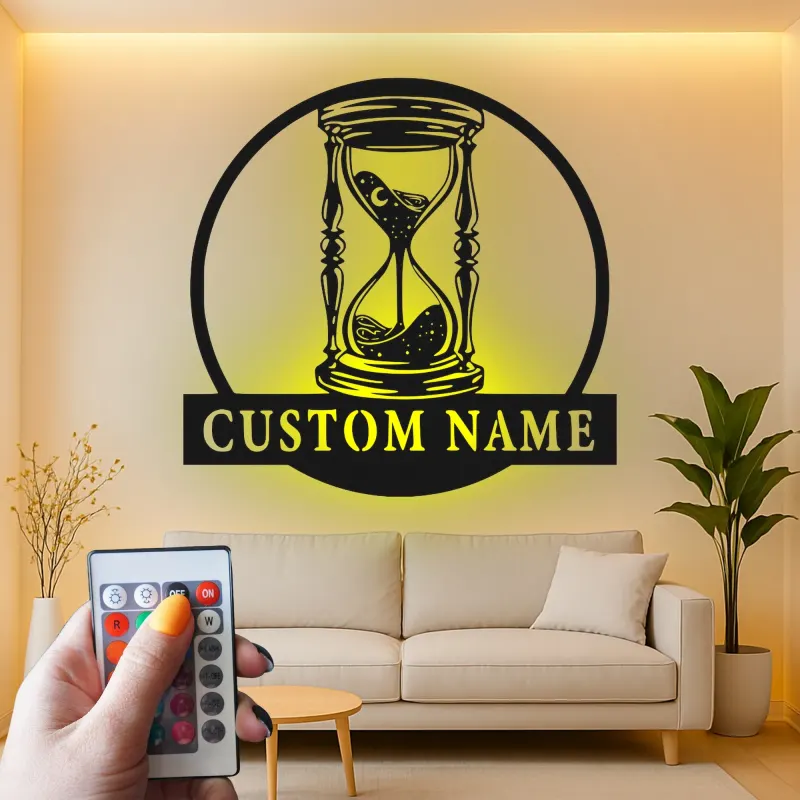 Insegna LED con Clessidra Personalizzata | Arte Murale in Metallo Personalizzata per Ufficio e Studio | Decorazione Retro con Timer di Sabbia