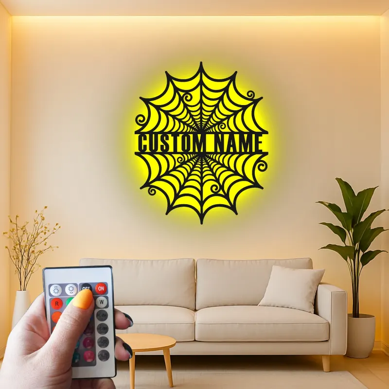 Personalisierte Spinnenweben-Metallschild | Personalisierte Gothic LED-Wandkunst | Gruseliges Halloween-Dekor Geschenk für Zuhause oder Geschäft