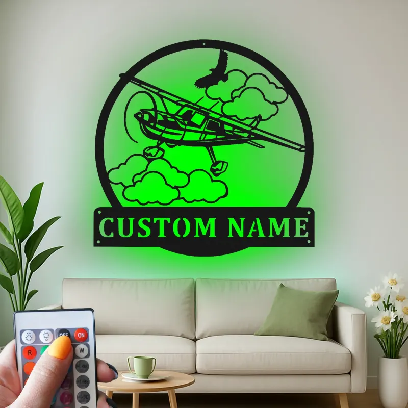 Décoration murale en métal personnalisée avec lumière LED d'avion - Cadeau d'aviation pour pilotes, décoration de hangar ou de bureau 1