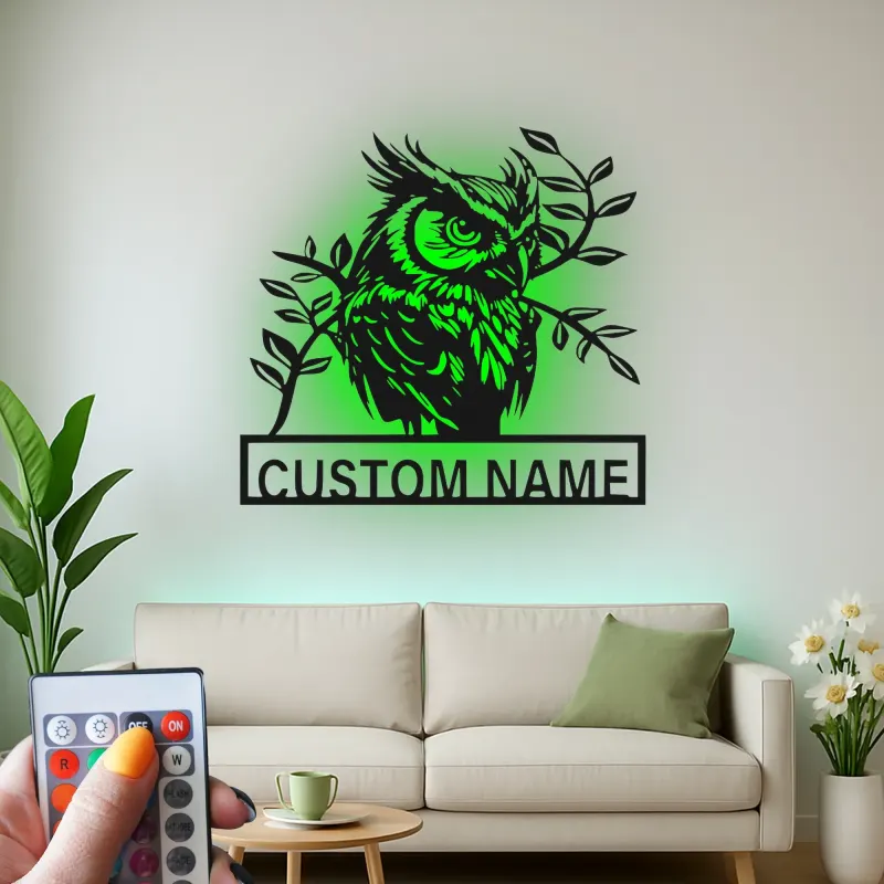 Arte murale LED in metallo con gufo reale | Insegna personalizzata con nome per amanti della natura | Decorazione realistica con silhouette di uccello selvatico