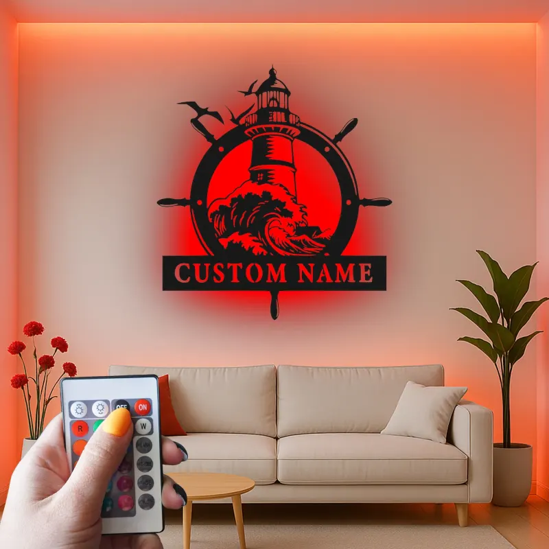 Insegna in Metallo Personalizzata con Faro | Arte Nautica da Parete con LED | Decorazione per Casa Costiera e Regalo per Casa al Mare