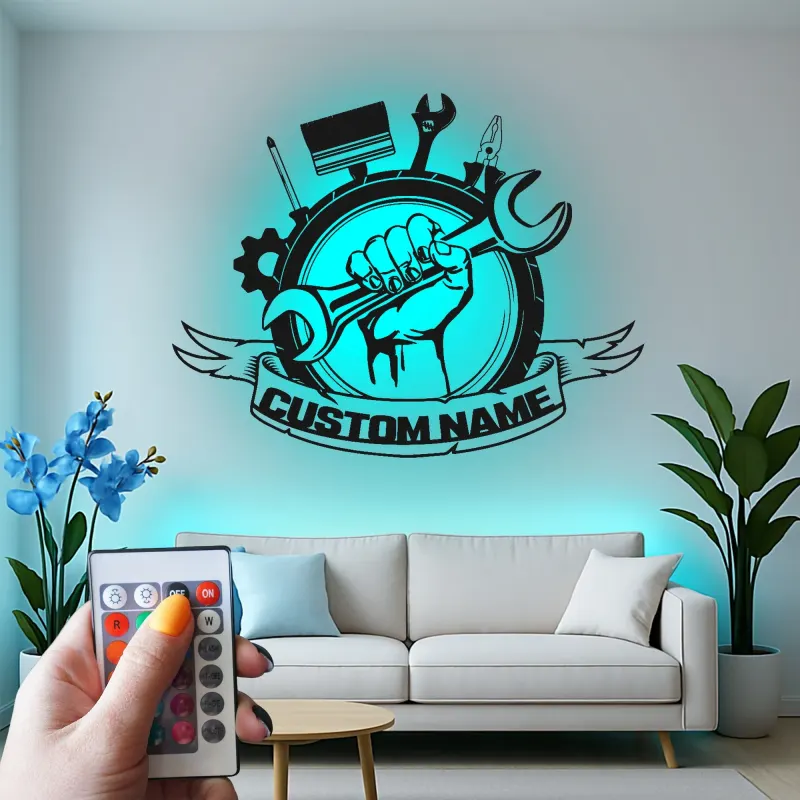Cartel LED de Garaje Personalizado | Decoración Mural de Metal para Mecánicos | Mano Sosteniendo Llave Inglesa | Regalos para Él