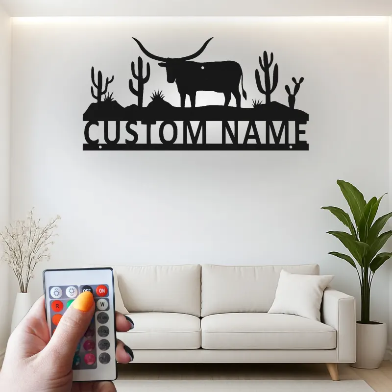 Panneau Métallique Longhorn du Texas Personnalisé | Art Murale Rétroéclairé avec Nom de Ranch | Décoration Rustique de Cactus du Désert pour Ferme et Extérieur