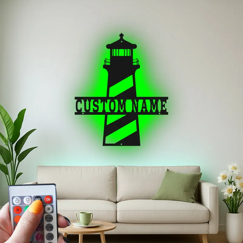 Leuchtturm-Metall-Wandkunst | Personalisiertes LED-Namensschild für Küstendekor | Nautisches Dekor für das Strandhaus