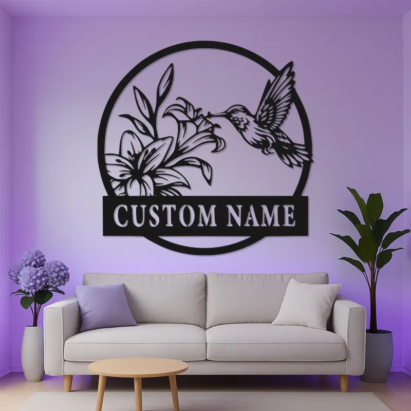 Arte Murale in Metallo Colibrì e Giglio | Insegna LED con Nome Personalizzato | Decorazione Floreale per Giardino | Regalo per Mamma