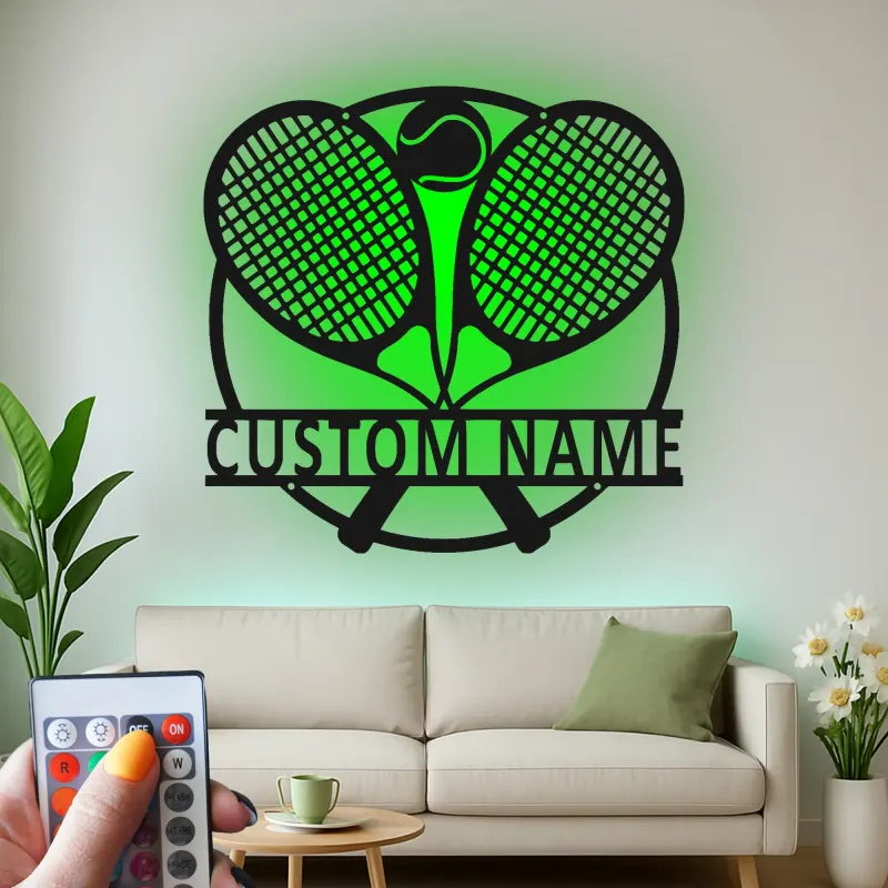 Enseigne LED en métal raquette de tennis personnalisée | Art personnalisé avec nom de joueur | Décor sportif lumineux | Art mural pour salle de jeux