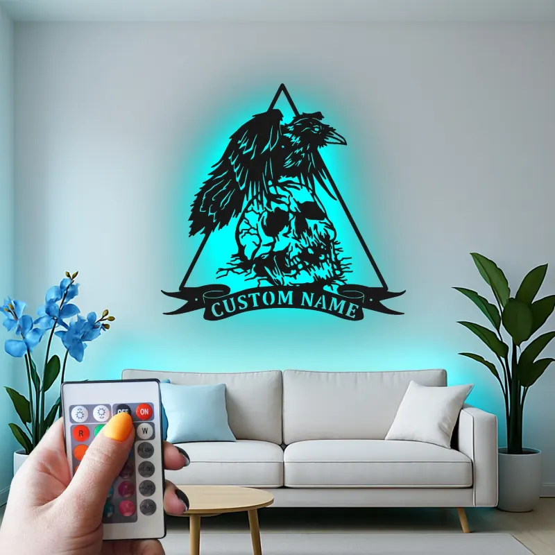 Insegna LED in metallo gotica con corvo e teschio | Arte murale horror personalizzata | Decorazione spettrale su misura per man cave, studio | Targhetta dark art