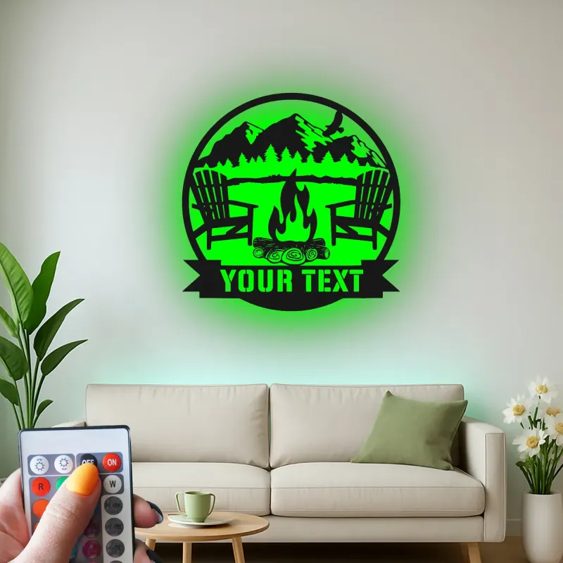 Insegna in metallo personalizzata con scena di montagna e LED per amanti dell'outdoor