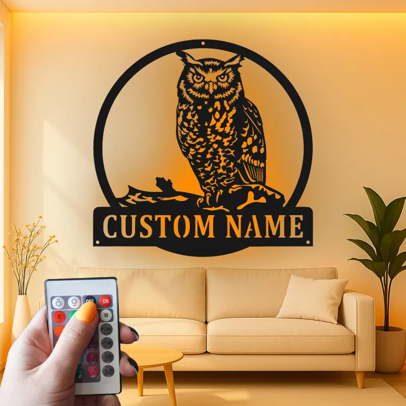Insegna LED in metallo con gufo reale | Decorazione murale personalizzata per amanti della natura | Arredo rustico da baita
