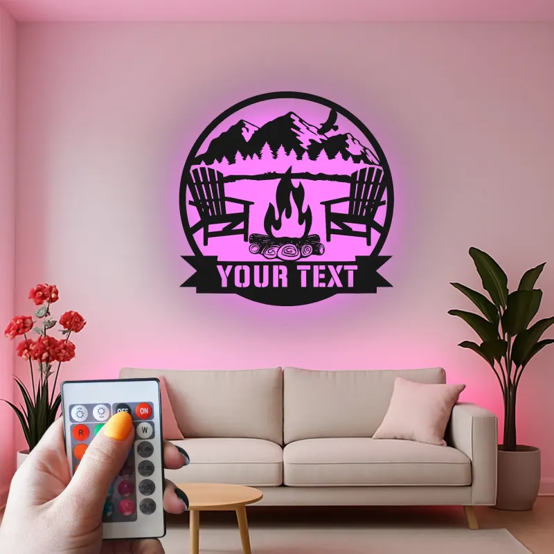 Insegna in metallo personalizzata con scena di montagna e LED per amanti dell'outdoor