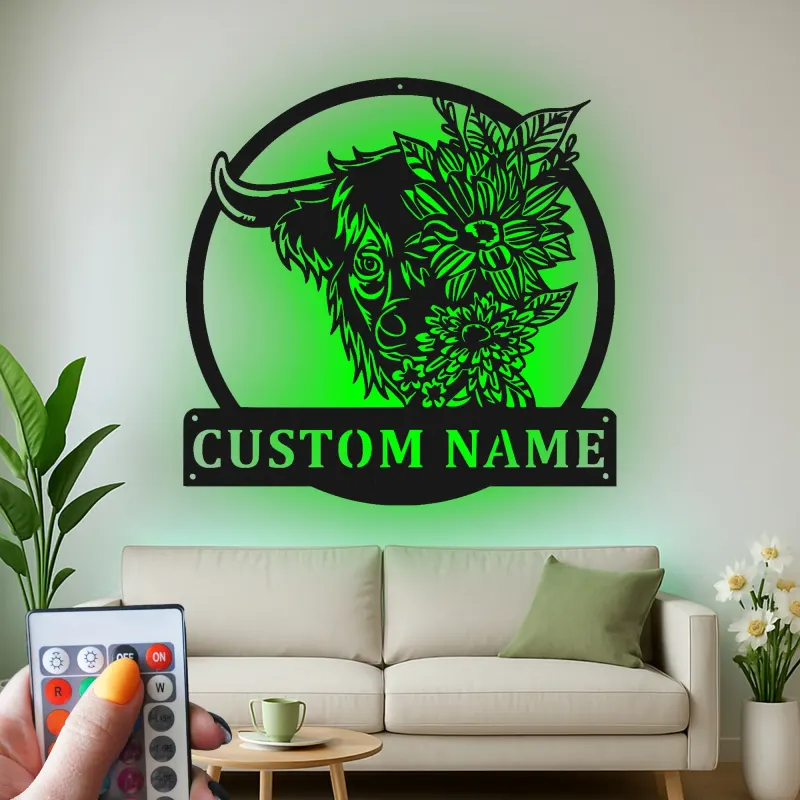 Décoration murale en métal Highland Cow | Plaque LED personnalisée pour maison de campagne | Cadeau floral pour salon