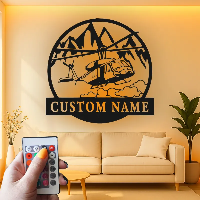 Arte murale in metallo con elicottero personalizzato | Decorazione aeronautica con luce LED | Insegna con nome per pilota | Regalo per aeromobile militare
