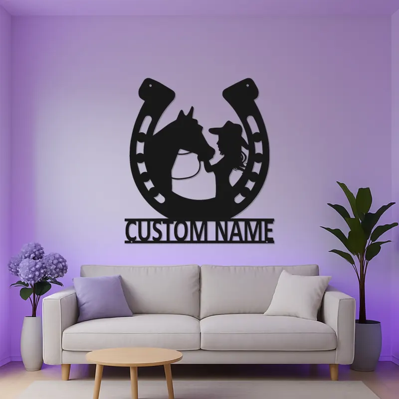 Insegna LED Cavallo e Ragazza Personalizzata | Arte da Parete in Metallo a Forma di Ferradura | Decorazione Equestre per Stanza del Cavaliere | Regalo per Amante dei Cavalli