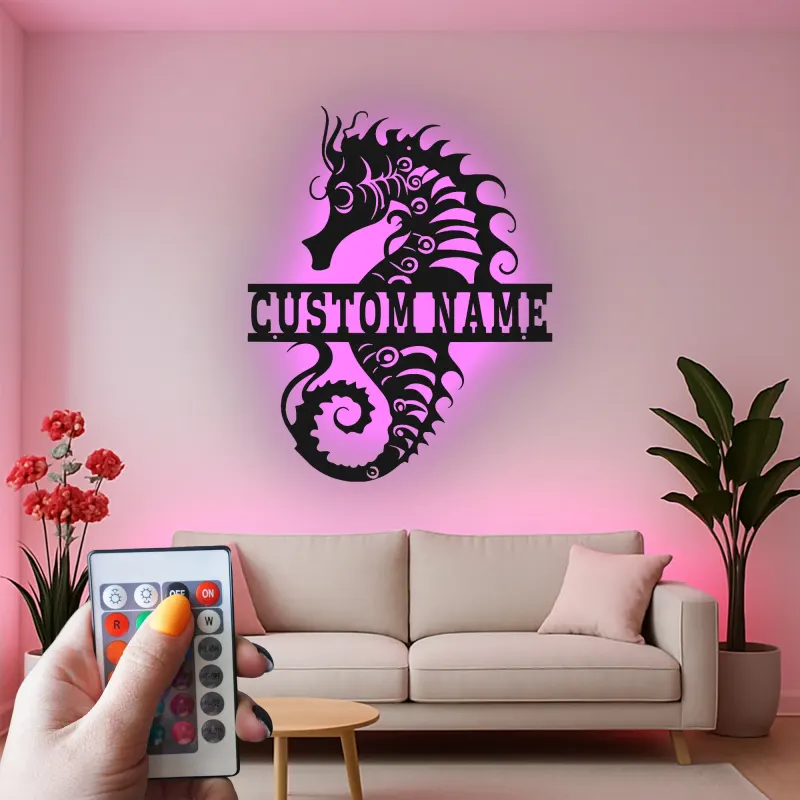 Insegna in Metallo Personalizzata Cavalluccio Marino | Arte Murale LED con Nome | Decorazione per Casa Costiera | Regalo per Casa al Mare
