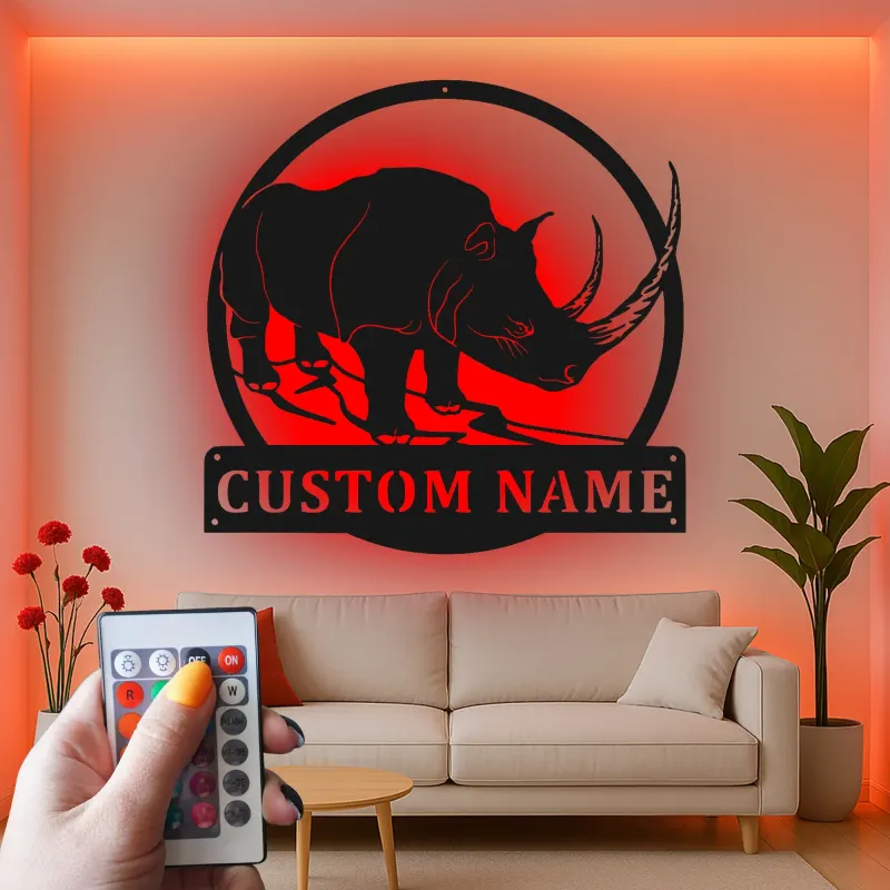 Arte Murale in Metallo LED con Rinoceronte Personalizzato | Insegna Safari con Nome per Soggiorno | Decorazione Faunistica Retroilluminata per Ufficio e Amanti degli Animali
