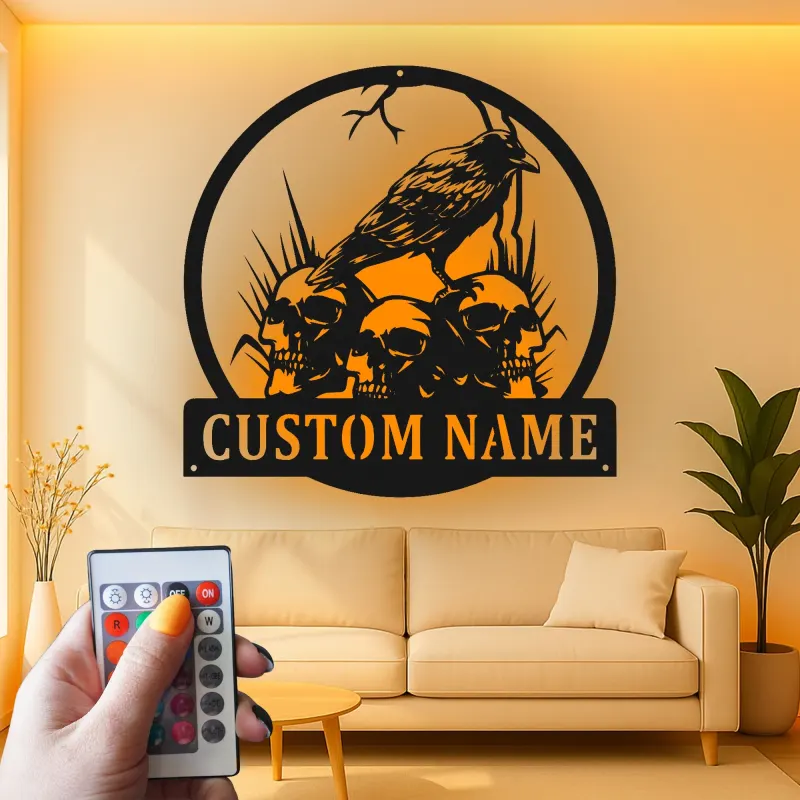 Plaque LED corbeau gothique personnalisée | Décoration murale crâne personnalisée | Décor corbeau spooky pour Halloween et la maison | Plaque prénom sur mesure