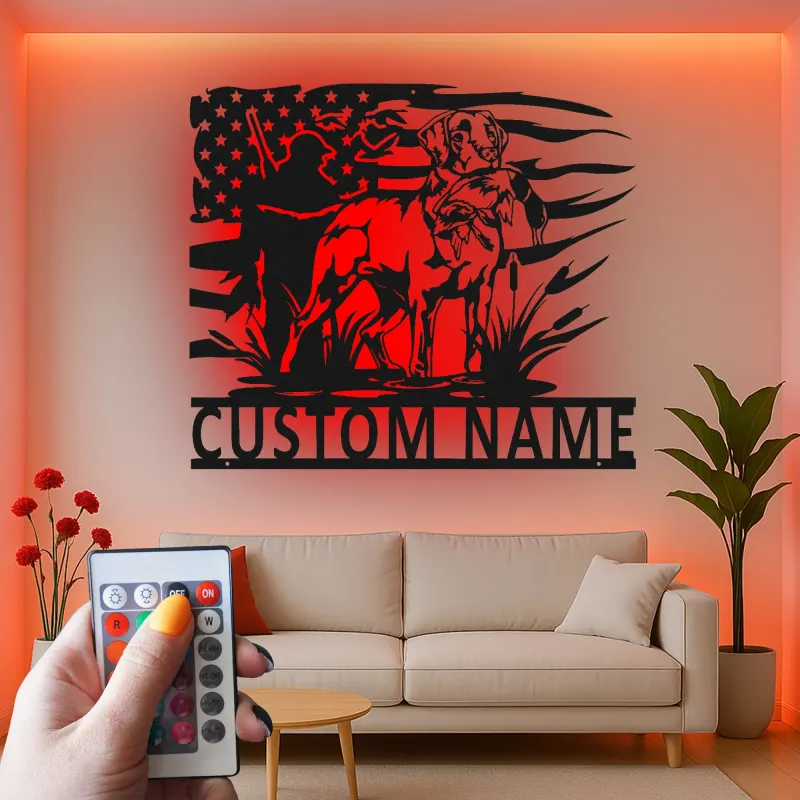 Insegna LED Personalizzata con Cacciatore e Cane da Caccia | Arte Personalizzata con Labrador Retriever | Regalo Patriottico per Cacciatori | Decorazione con Bandiera Americana