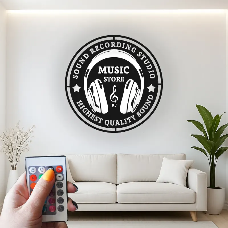 Aufnahmestudio LED-Schild | Individuelle Metallwandkunst mit Vintage-Kopfhörern | Personalisierte Musikerdekoration & DJ-Logo