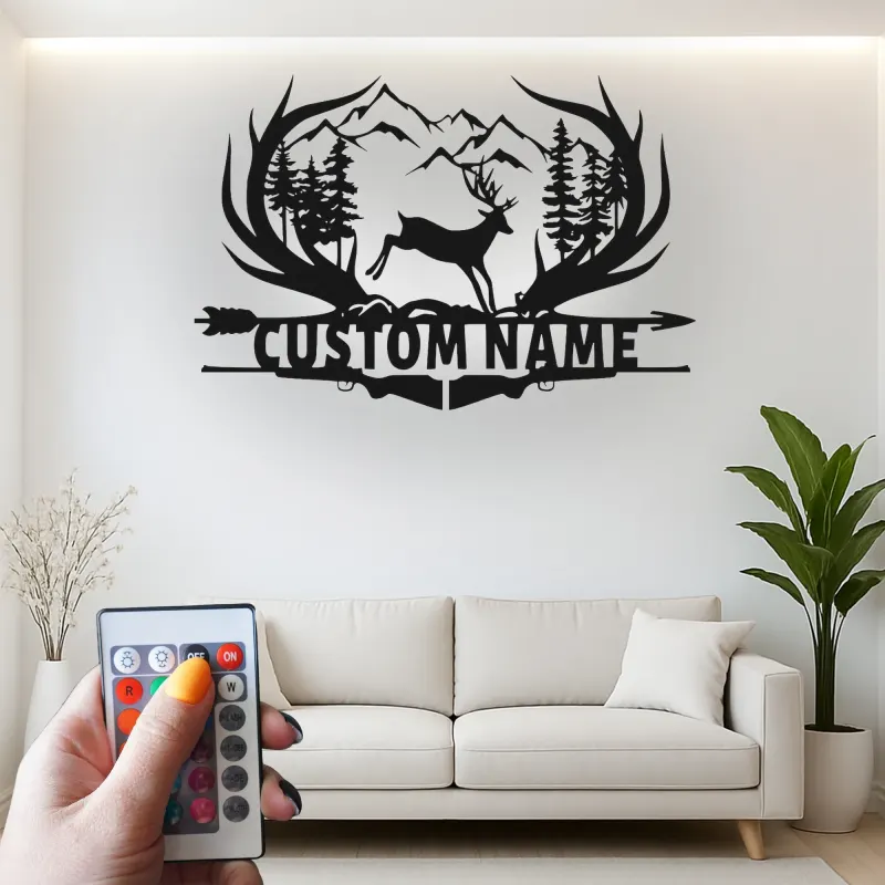 Insegna in metallo personalizzata con cervo e scena montana retroilluminata LED regalo per amanti della natura decorazione per cabin o lodge